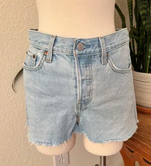 Levi’s‎ Premium Wedgie Shorts W27 – Light Wash Denim Cutoffs thumbnail 1