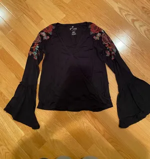 Long sleeve top thumbnail 1