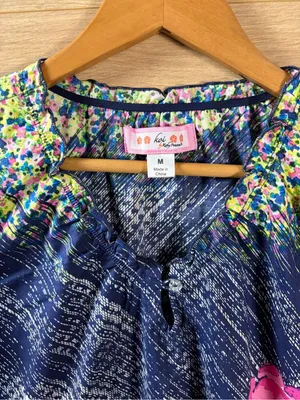 Koi by Kathy Peterson Floral Colorful Cotton Scrub Top Medium thumbnail 3