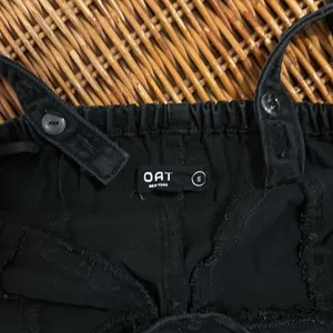 Black Oat New York small tank thumbnail 3