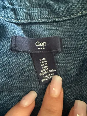 Gap blue denim dress with pockets and button up front. Size M #denim #dress thumbnail 2