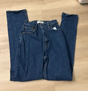 Abercrombie Curve Love 90s straight High-Rise thumbnail 1