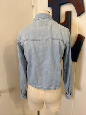Abercrombie & Fitch Light Blue Denim Shirt tie at bottom - XS thumbnail 3