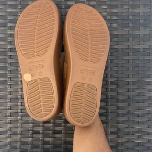 Crocs Brooklyn croco shine buckle women’s size 7 ￼ thumbnail 5