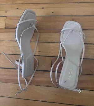 ALDO Nude Patent Leather Ankle Strap Heels – Size 8.5 thumbnail 1