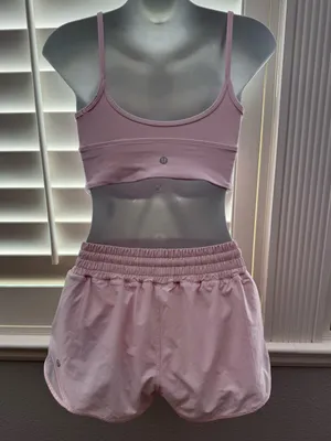 Lululemon Align Sweetheart Bra & Hotty Hot High-Rise Short 2.5" Pink Size 4/6 thumbnail 2