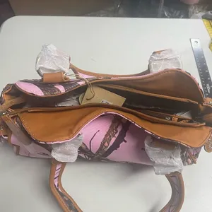 MOSSY OAK Women’s Concealed Carry Cross Stud Handbag Pink Brown 15X5X8.5‎ NEW thumbnail 7