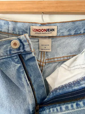 Vintage London Jean Light Wash High Waisted Jean Shorts Size 6 thumbnail 3