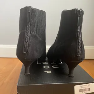 Emilia Booties Pointed Toe‎ Kitten Heel Black Minimalist Neutral Vegan Suede Zip thumbnail 5