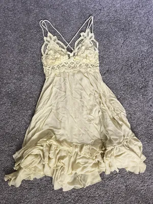 Dress thumbnail 1
