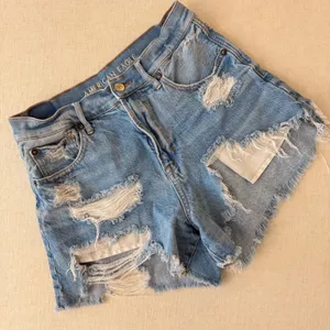 American Eagle Highest Rise 90s Boyfriend Cutoff Shorts Light Wash Distressed 4 thumbnail 1