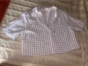 Levi’s Top thumbnail 2