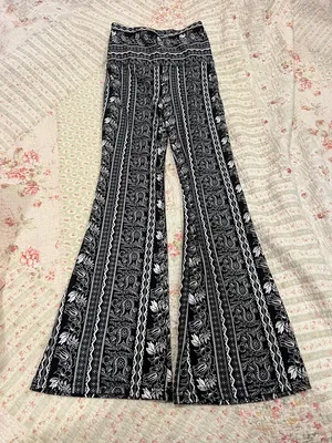 shosho Black and White Paisley Print Wide-Leg Pants thumbnail 5