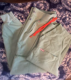 FIGS Scrub Set Jogger pants thumbnail 1