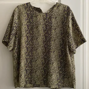 Kathy Che Women’s‎ Top Large thumbnail 1