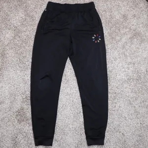 Adidas Kids Black Adicolor‎ Track Pants Shattered Trefoil Tapered Joggers 13-14Y thumbnail 2