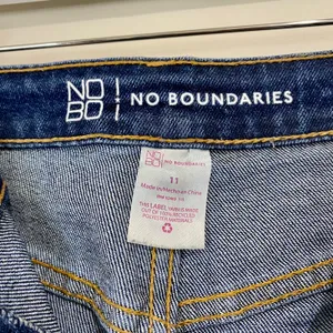 Women’s Distressed Denim Jean Medium Wash Size Juniors 11 thumbnail 4