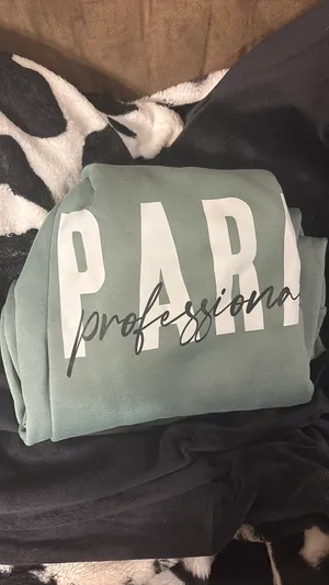 Amazon Women’s Para Crewneck thumbnail 3