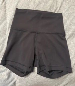 Lululemon Biker Shorts 4" Wunder Train thumbnail 1