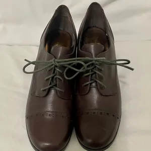 Etienne Aigner Nada Oxford Heels Leather Y2K 90s Lace Up Career Casual Size 8.5 thumbnail 3