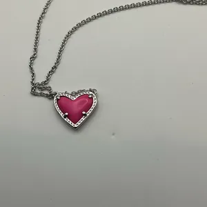 Kendra Scott Pink Heart Necklace NWT Silver Tone Adjustable Chain thumbnail 3