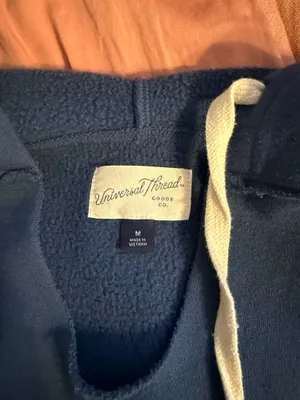 Universal Threads sweatshirt thumbnail 2