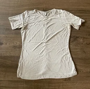 Skims Sheer Gray Short Sleeve Tee, Size Medium, See Flaw thumbnail 1