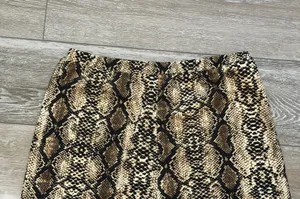 Shein Sz XL Snakeskin Print Pull On Shorts Adorable! thumbnail 4