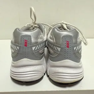 Nike Initiator Running Sneakers thumbnail 5