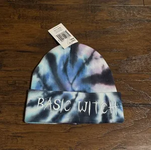 Basic Witch Tie thumbnail 1
