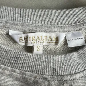 Shira Leah Chicago Festive Sweatshirt Multicolor Embroidered Letters -‎ Small thumbnail 3