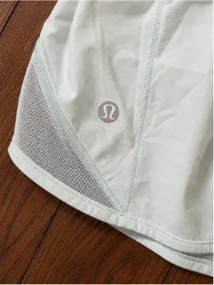 Women's Lululemon Athletic Shorts Size 4 Light Green thumbnail 5
