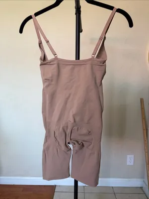 SKIMS Seamless Sculpt Open Bust Bodysuit Under bust Sienna size M thumbnail 6
