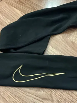 Nike Black Women's High-Waist Leggings with Subtle Swoosh Size Medium thumbnail 4