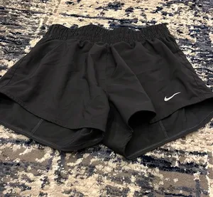 Nike Shorts Dri-Fit Black Women’s Athletic Small thumbnail 1