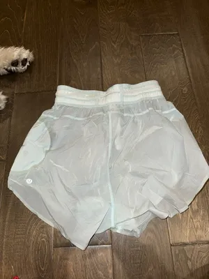 NWOT Lululemon Step Out High Rise Short 3” size 4‎ thumbnail 3