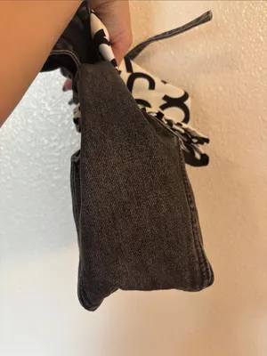 MARC JACOBS The Bow Denim Mini Sack Bag in Black thumbnail 16