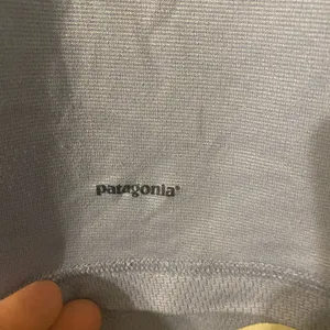Women's Patagonia Blue Periwinkle Capilene‎ 1/4 Zip Pullover Size Large thumbnail 2