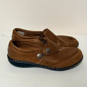 Clarks Ashland Lane Loafers Sz 6 Leather Unstructured Button Slip On Shoes thumbnail 5