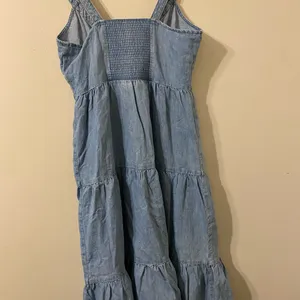 New NWT Levi’s Light Blue Denim Button-Up Dress Size Medium thumbnail 2