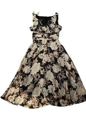 Floral midi dress Size 6 thumbnail 1