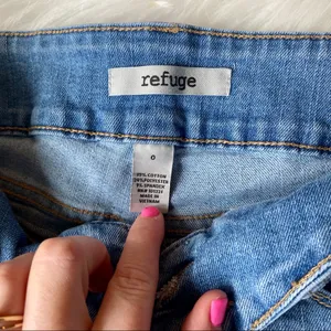 Refuge Charlotte Russe Distressed Blue Jeans thumbnail 5