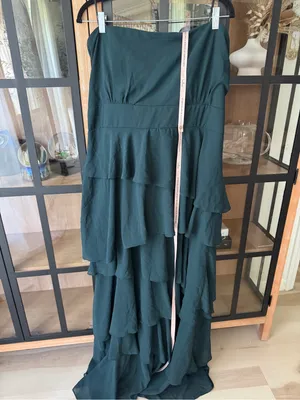 NWT Lulu’s Gorgeous Essence Emerald Strapless Tiered Maxi Dress plus bridesmaid thumbnail 2