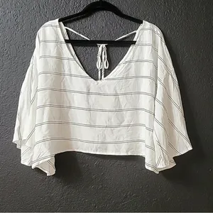 VICI Crop Top Womens XS White Striped Tie Back‎ Boho Flowy Bell Sleeve Blouse thumbnail 3
