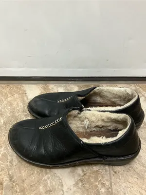 UGG Bettey Leather Slip On Clogs Mules Shoes 8 thumbnail 3