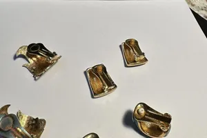 Lot Of 3 Gold Tone Clip On Earrings 2 With Colored Enamel 1 Cloisonné Style thumbnail 11