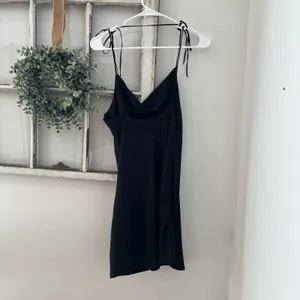 NWT Abercrombie & Fitch Black Mini Satin Slip Cowl Neck Dress SZ M‎ Sexy thumbnail 4