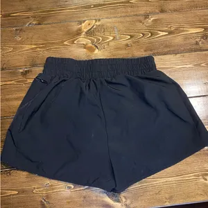 Blooming Jelly Black Athletic Shorts thumbnail 2