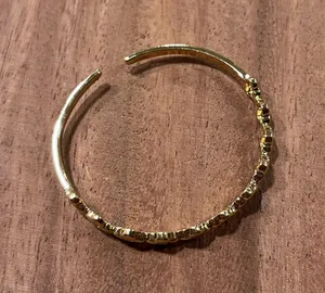 Gold bangle flower thumbnail 1