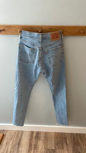 Levi’s 501 Straight Leg Jeans thumbnail 3
